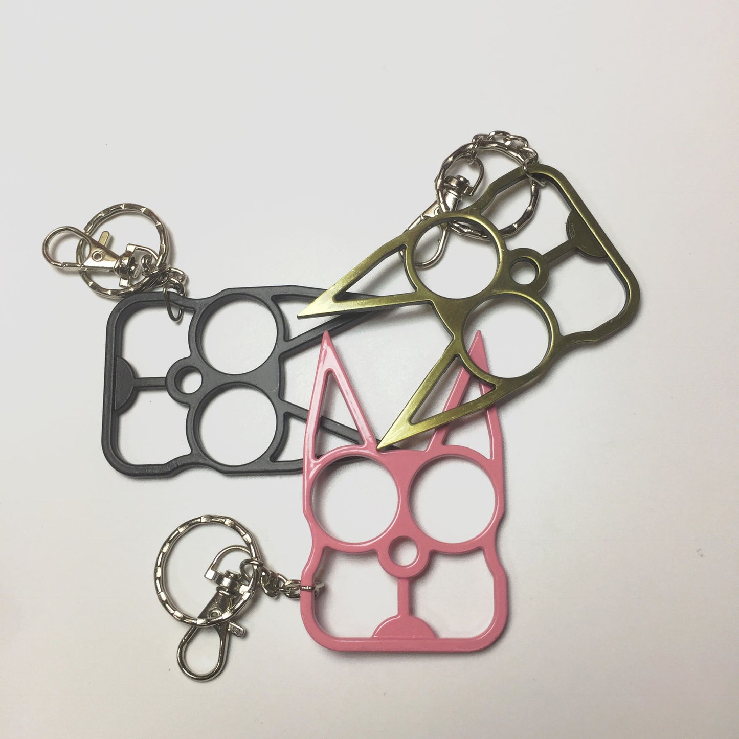 Cat safety keychain with integrated glass breaker