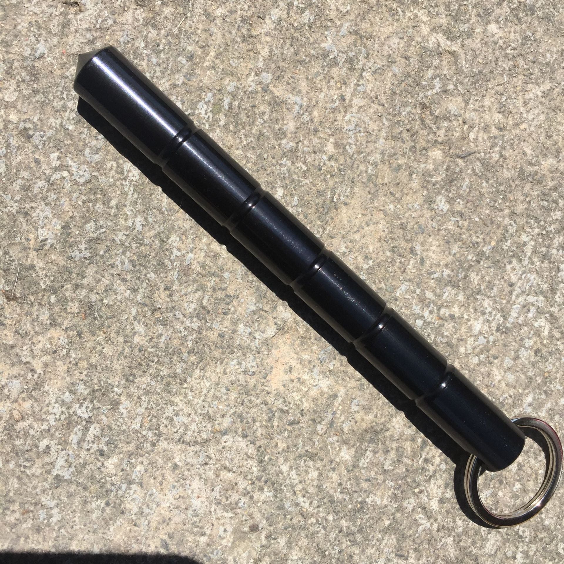 Compact aluminum safety tool for everyday use