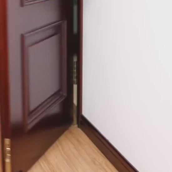video showing how to use travel door stop alarm for women 120db
