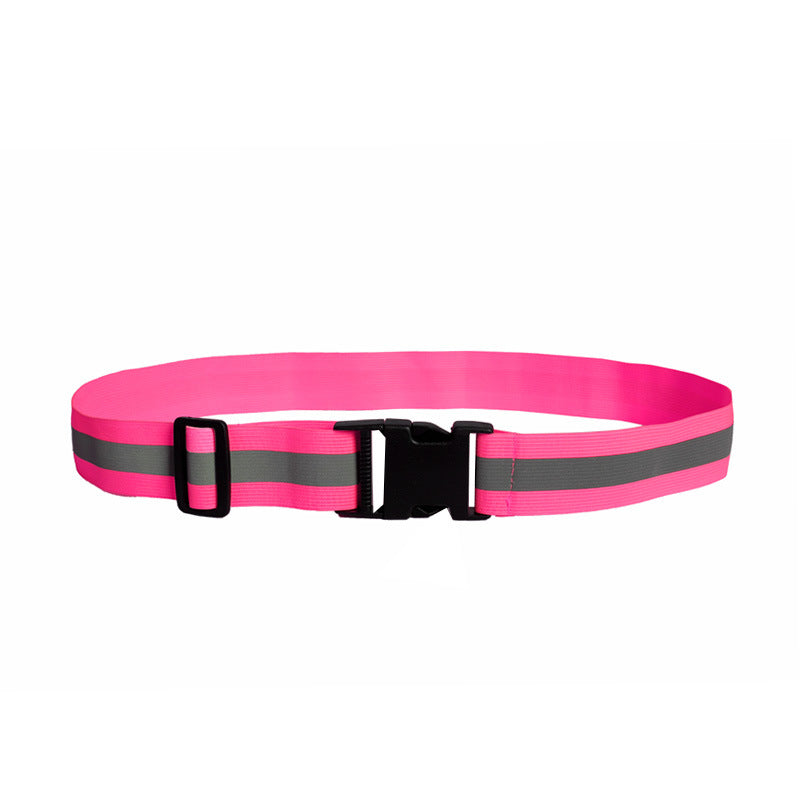 Adjustable reflective safety belt for low-light outdoor activities